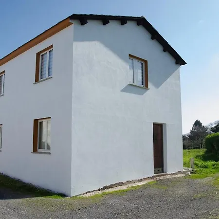 Casa Leonardo Holiday home Loiba
